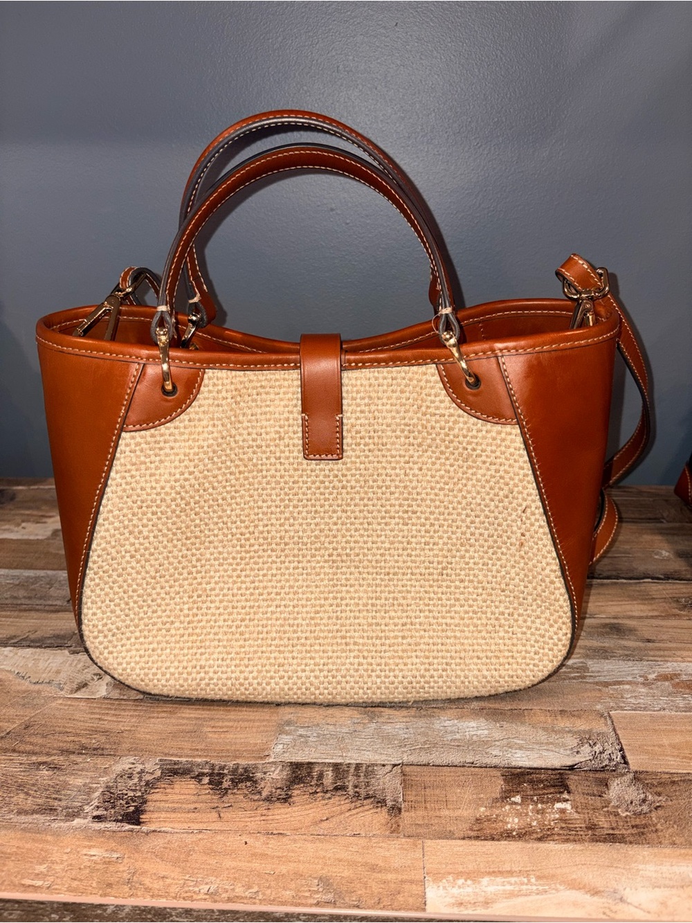 Dooney Bourke RARE! woven Straw and color Saddle Leather small Alto Camilla - Picture 2 of 13